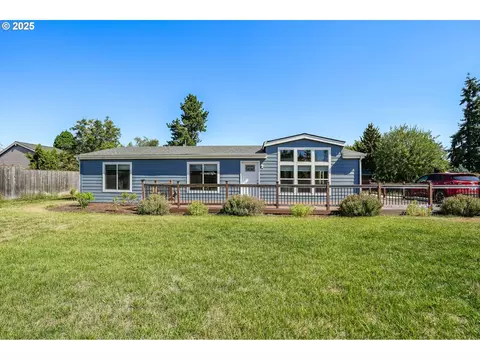 421 Leroy Ave, Molalla, OR 97038