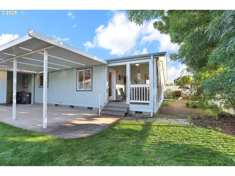 2488 Northampton, Eugene, OR 97404 photo 32