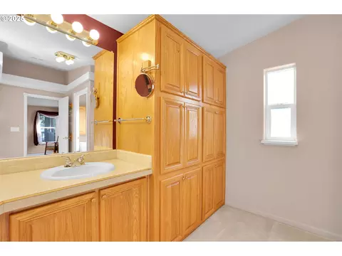 2488 Northampton, Eugene, OR 97404 photo 22