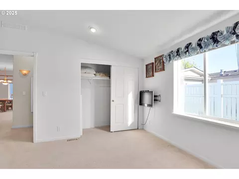 2488 Northampton, Eugene, OR 97404 photo 28
