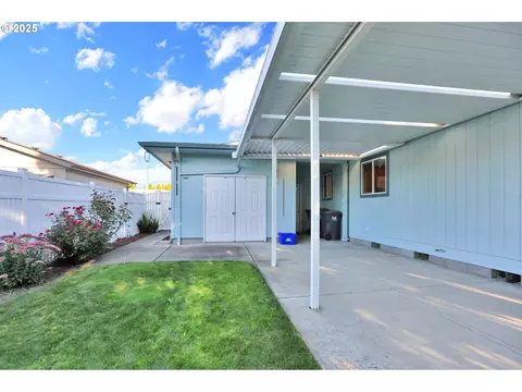 2488 Northampton, Eugene, OR 97404 photo 35