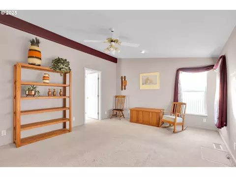 2488 Northampton, Eugene, OR 97404 photo 18
