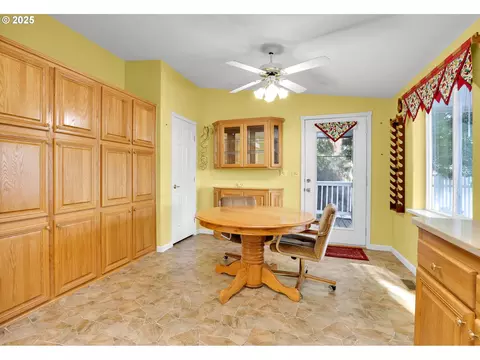 2488 Northampton, Eugene, OR 97404 photo 9