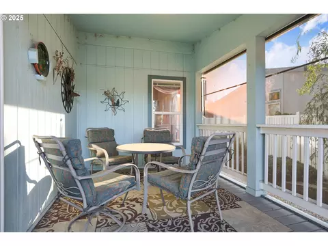 2488 Northampton, Eugene, OR 97404 photo 30