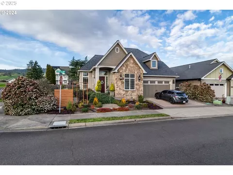 210 Danielle Dr, Winston, OR 97496