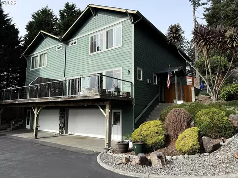 815 Old County Rd #5, Brookings, OR 97415