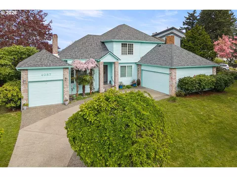 Exterior - 4057 NE 5th Dr, Gresham, OR 97030 photo 3 of 9