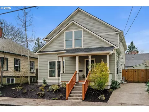 1038 NEmerson St, Portland, OR 97211