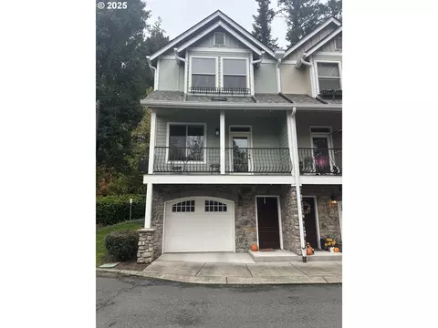 2052 NE 49th Way #4-H, Hillsboro, OR 97124