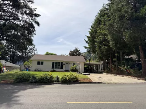 1122 NE Leon Ave, Myrtle Creek, OR 97457