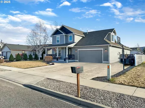 855 F St, Baker City, OR 97814