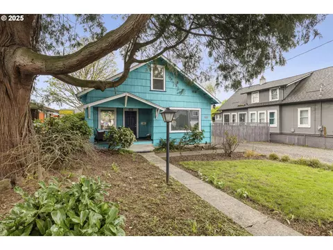 8650 SEllis St, Portland, OR 97266