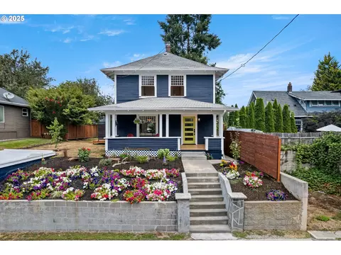 2021 N Sumner St, Portland, OR 97217