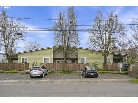 7302 N New York Ave #6, Portland, OR 97203