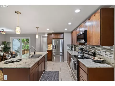 Kitchen - 1624 Walnut St, Eugene, OR 97403 photo 2 of 5