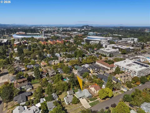 View/Area - 1624 Walnut St, Eugene, OR 97403 photo 1 of 4