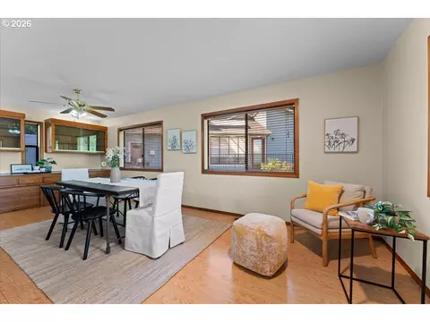 Dining - 1963 SW Myers Pl, Gresham, OR 97080 photo 1 of 2