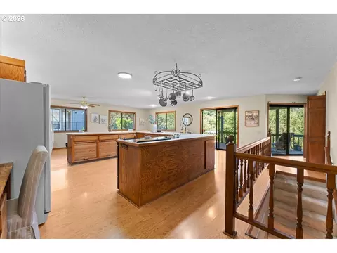 Kitchen - 1963 SW Myers Pl, Gresham, OR 97080 photo 1 of 6