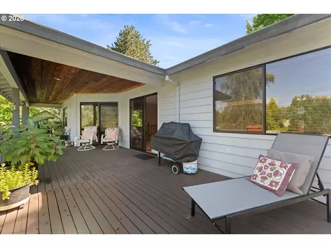 Exterior - 1963 SW Myers Pl, Gresham, OR 97080 photo 3 of 12