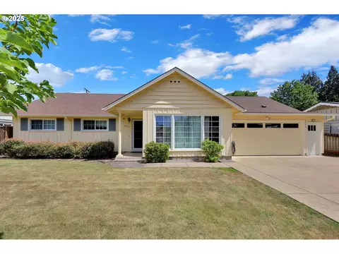 2975 Tomahawk Ln, Eugene, OR 97401