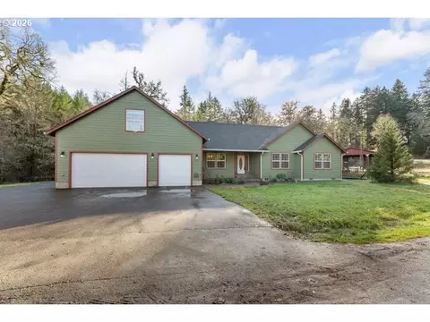 272 Schloeman Ln, Glide, OR 97443