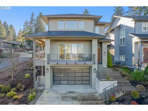 2490 Panorama Dr, Eugene, OR 97405