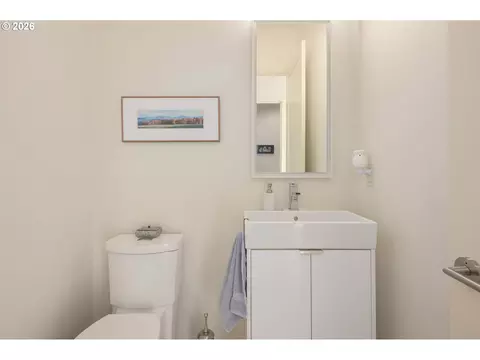 Bath - 2490 Panorama Dr, Eugene, OR 97405 photo 1 of 4