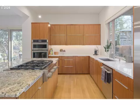 Kitchen - 2490 Panorama Dr, Eugene, OR 97405 photo 3 of 9