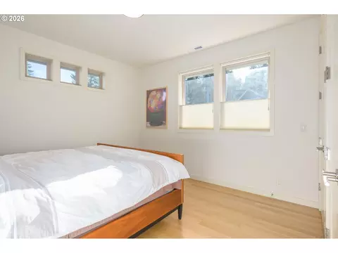 Bedroom - 2490 Panorama Dr, Eugene, OR 97405 photo 2 of 3