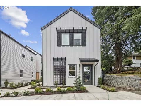 1995 SW Moss St, Portland, OR 97219