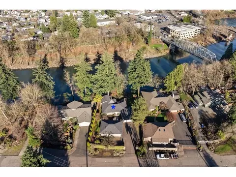 15741 S Washington St, Oregon City, OR 97045