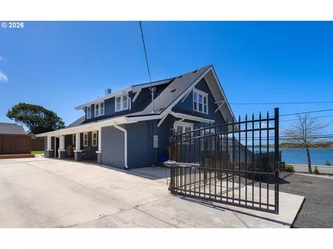 363 S Empire Blvd, Coos Bay, OR 97420