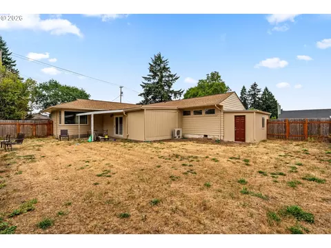 Exterior - 3003 River Rd, Eugene, OR 97404 photo 7 of 8