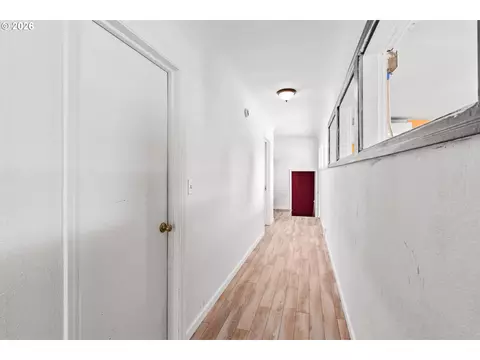 Entry Way - 3003 River Rd, Eugene, OR 97404 photo 3 of 3