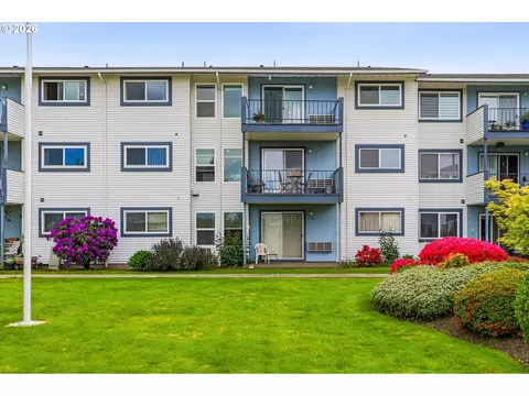 950 Evergreen Rd #318, Woodburn, OR 97071