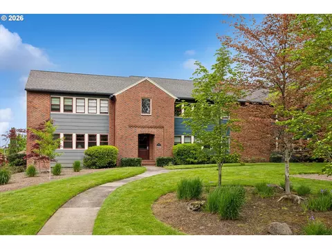 255 NE 61st Ave #19, Portland, OR 97213