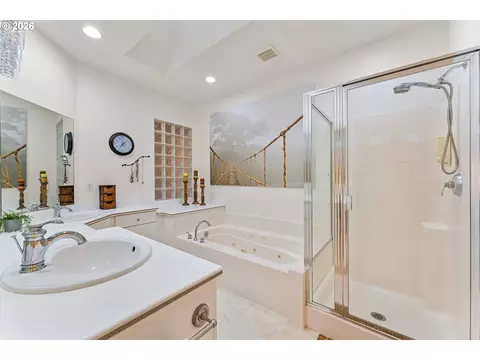 1444 SE Larch Way, Gresham, OR 97080 photo 17