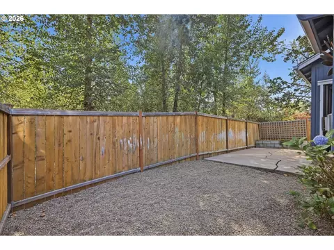 Exterior - 5773 Mt Vernon Rd, Springfield, OR 97478 photo 4 of 10