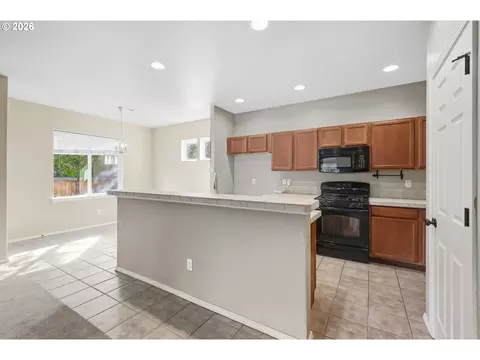 Kitchen - 5773 Mt Vernon Rd, Springfield, OR 97478 photo 1 of 5