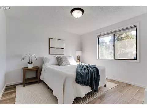 Bedroom - 2456 Carbona St, Eugene, OR 97404 photo 1 of 5