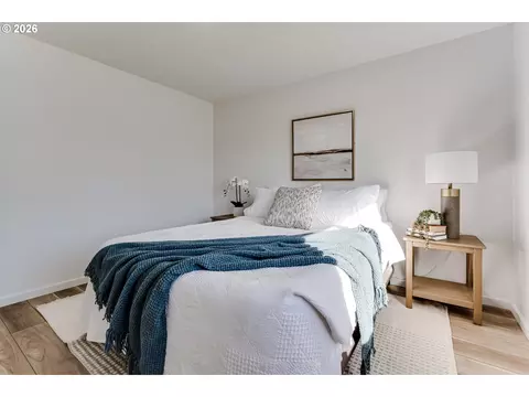 Bedroom - 2456 Carbona St, Eugene, OR 97404 photo 3 of 5