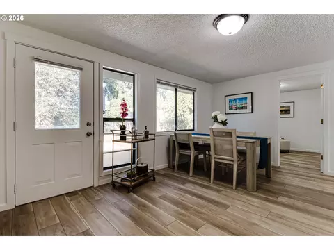 Dining - 2456 Carbona St, Eugene, OR 97404 photo 3 of 4