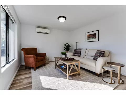 Living - 2456 Carbona St, Eugene, OR 97404 photo 1 of 3