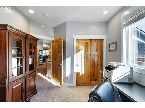 Other - 2742 Blue Spruce Dr, Eugene, OR 97405 photo 7 of 14