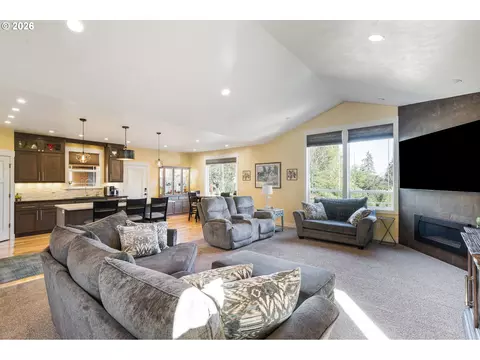Living - 2742 Blue Spruce Dr, Eugene, OR 97405 photo 1 of 1