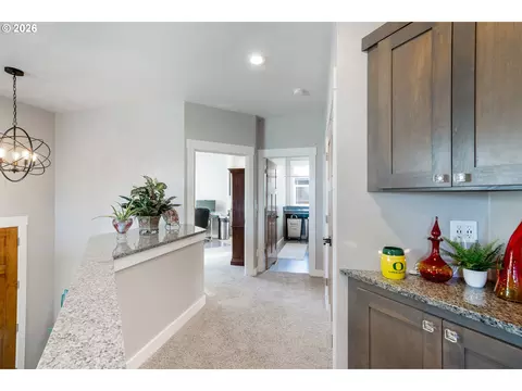 Entry Way - 2742 Blue Spruce Dr, Eugene, OR 97405 photo 2 of 2