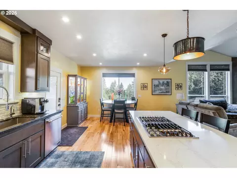 Kitchen - 2742 Blue Spruce Dr, Eugene, OR 97405 photo 3 of 3