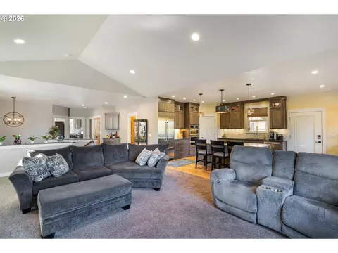 Other - 2742 Blue Spruce Dr, Eugene, OR 97405 photo 10 of 14