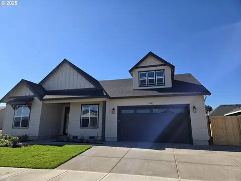 1943 SE 10th Pl, Canby, OR 97013