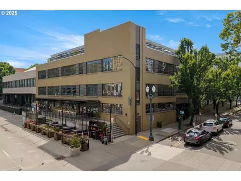 323 NW 13th Ave #404, Portland, OR 97209